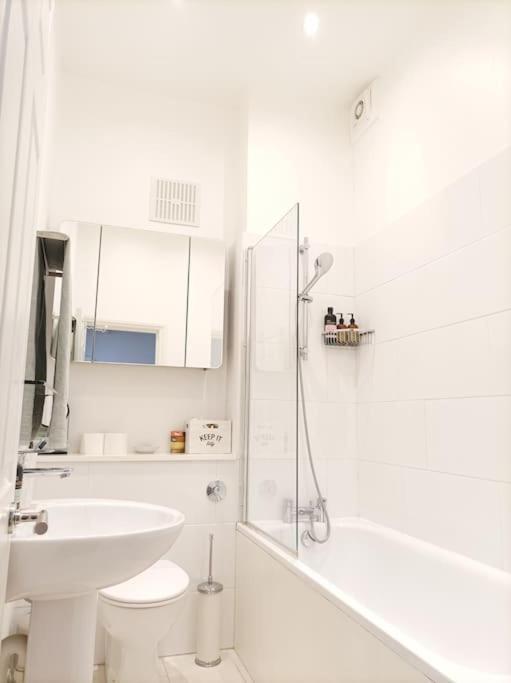 Modern And Cosy 2 Bedroom Flat In Notting Hill London Eksteriør bilde